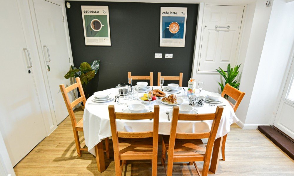 Breakfast room and breakout space